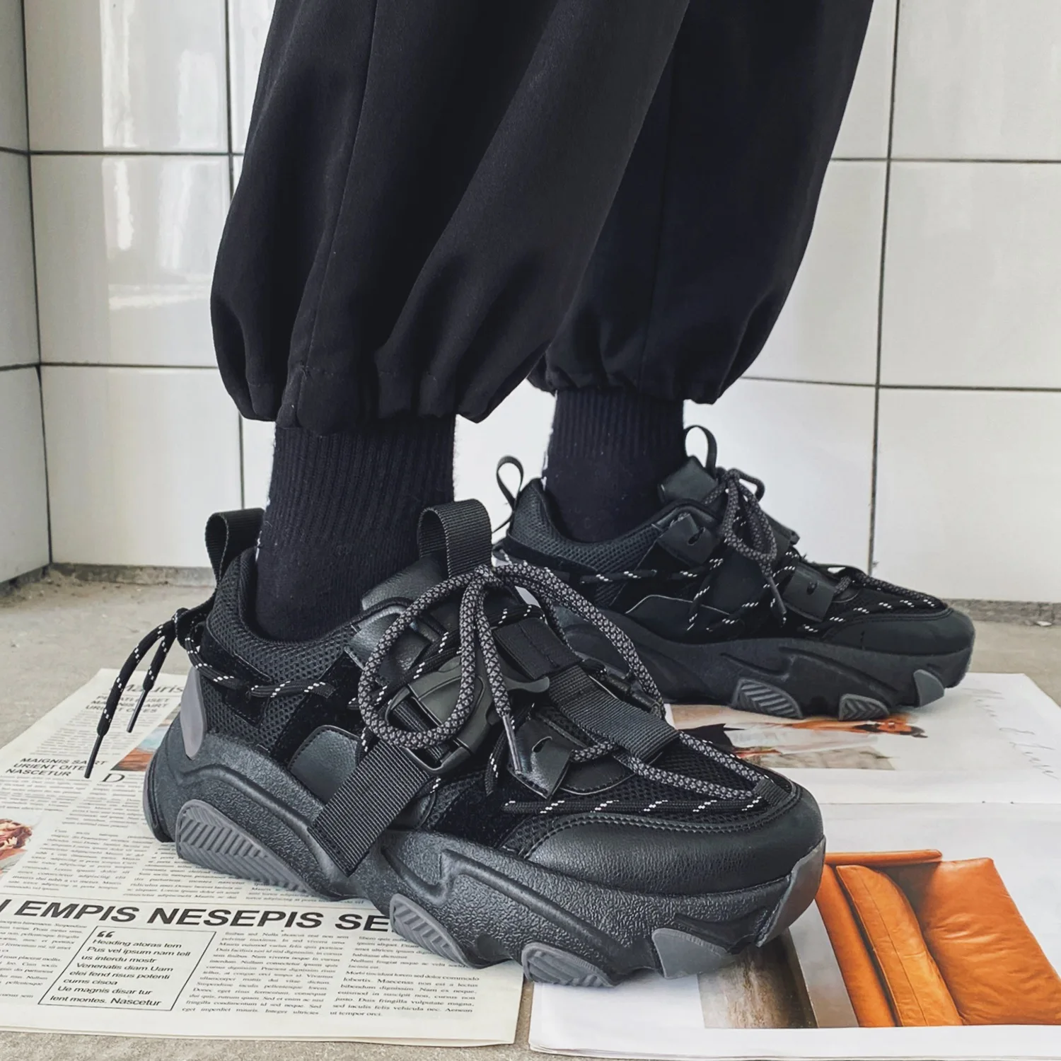 Zapatos informales para hombre, zapatillas deportivas con plataforma a la moda, con aumento de altura, estilo Simple Joker, para exteriores, nuevas