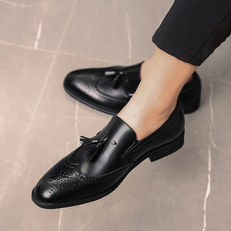 

Leather Italian Formal Men Tassel Shoes outdoor Dress Office Footwear Luxury Brand Fashion brogue Elegant Oxford Shoes For Men 5