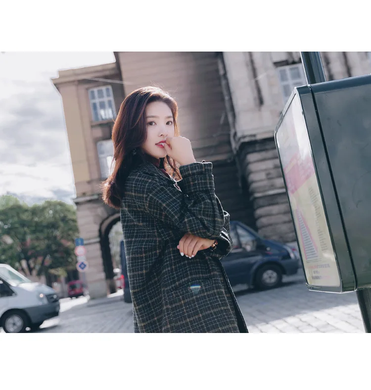 Vintage Plaids Clothes Loose Woollen Coat Women's New Checked Coat Baggy Silhouette Overcoat Tweeds Winter female Outerwear