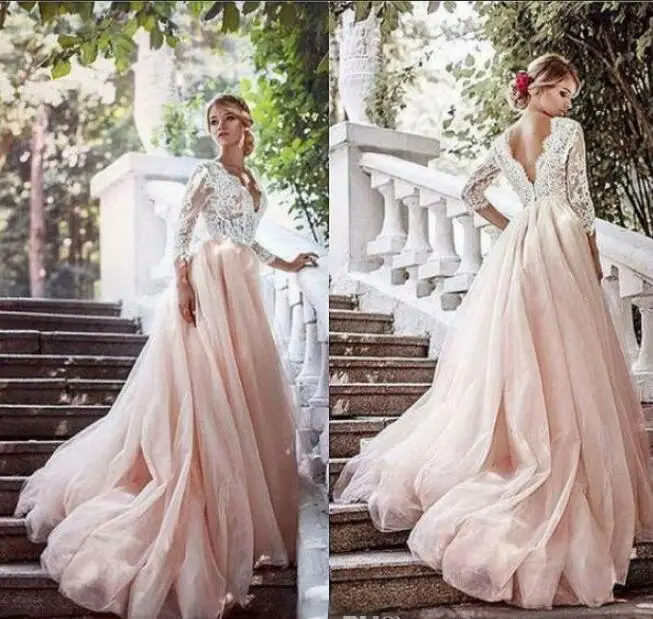 2020 Nieuwste Blush Roze Land Trouwjurken Met Mouwen Diepe V-hals Illusion Top Kant Applicaties Gekleurde Tule Rok Bridal 2020 Nieuwste Blush Roze Land Trouwjurken Met Mouwen Diepe V-hals Illusion Top Kant Applicaties Gekleurde Tule Rok Bridal