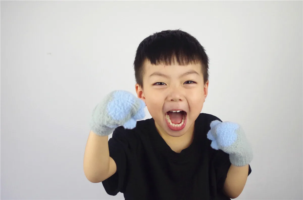 Новые стильные детские перчатки для мальчиков и девочек, с когтями, с двойным утеплением, с веревкой, длинные митенки для пальцев, детские