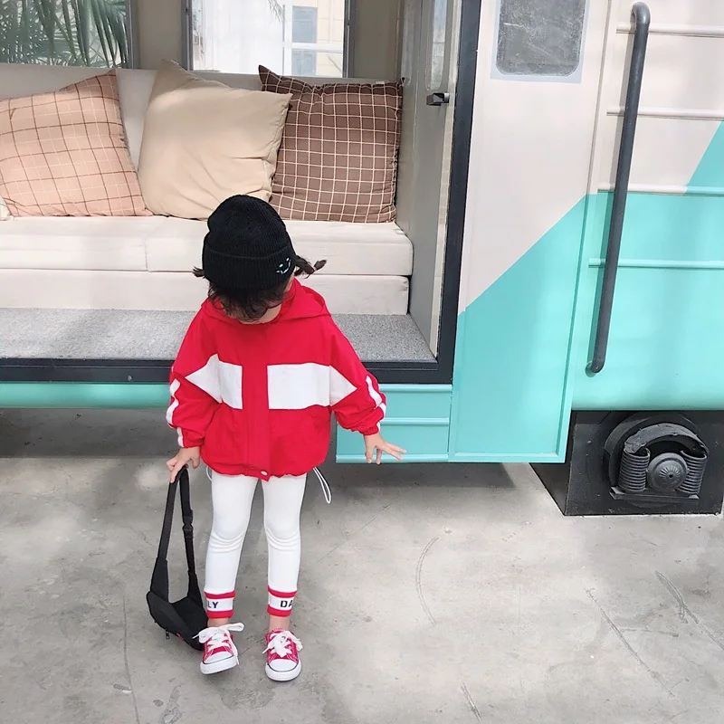 New autumn Korean style fashion white and red hit color normal section hooded jacket outwear both for boys and girls