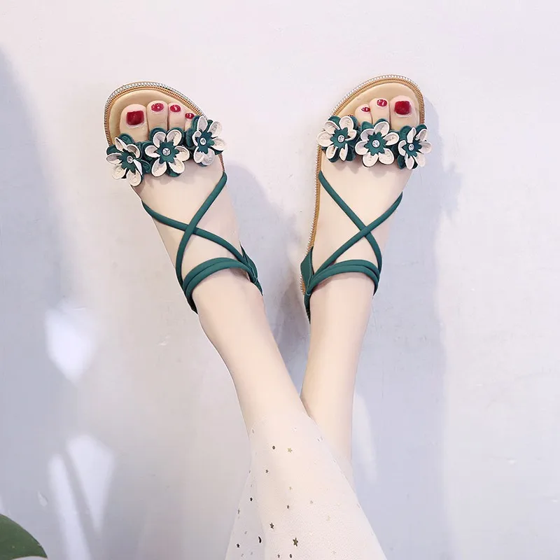 

2019 Summer New Style Sandals Fish Mouth Flower WOMEN'S Shoes Flat Gladiator Sandals Versatile Students Sandals Fashion
