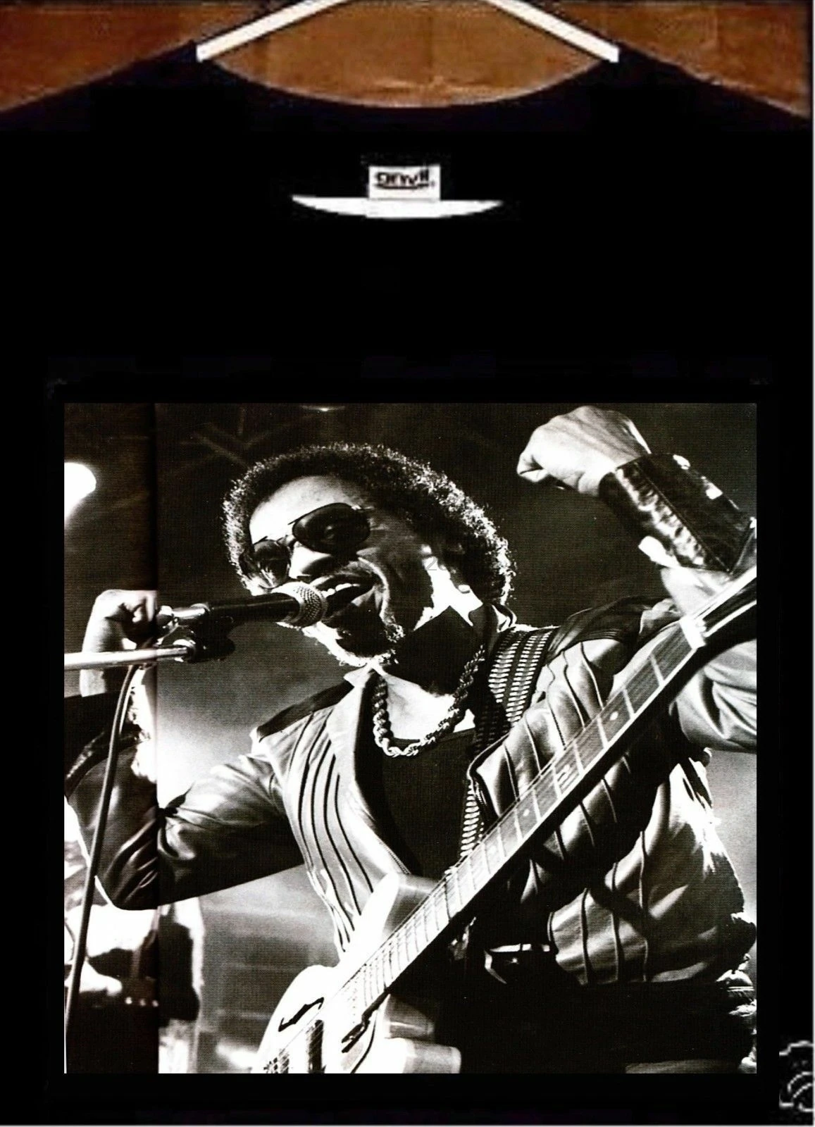 Патрон коричневая футболка |