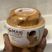 Maxi Light | Осветляющий И Очищающий крем для тела | 135 мл