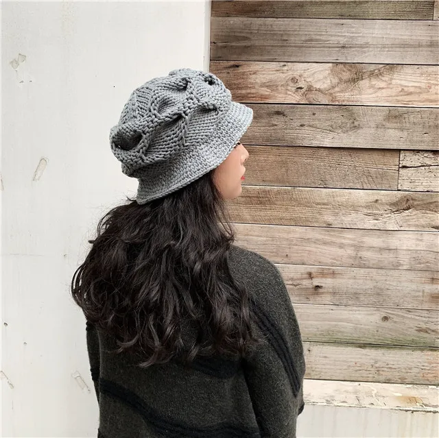 SHENGPALAE New Fashion Autumn Solid Twisted Knit Hat Women Casual Tide Elastic High Street Korean Version Hat Female A131