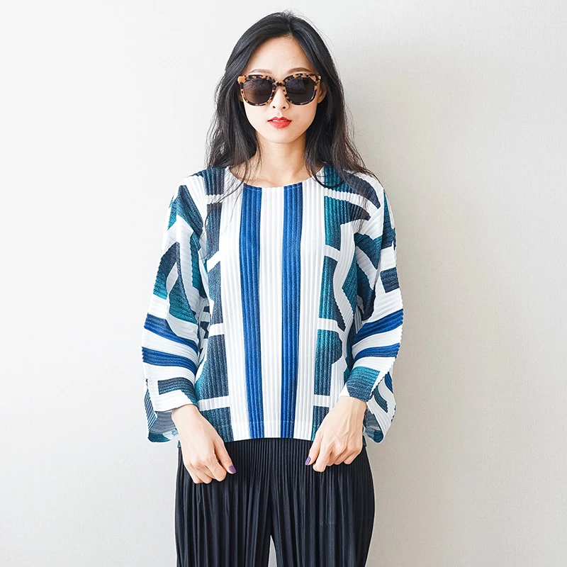 

LANMREM can ship spring summer fashion women clothes Printing Round Neck Long Sleeve pleated T Shirt 2020 new loose tops YJ068