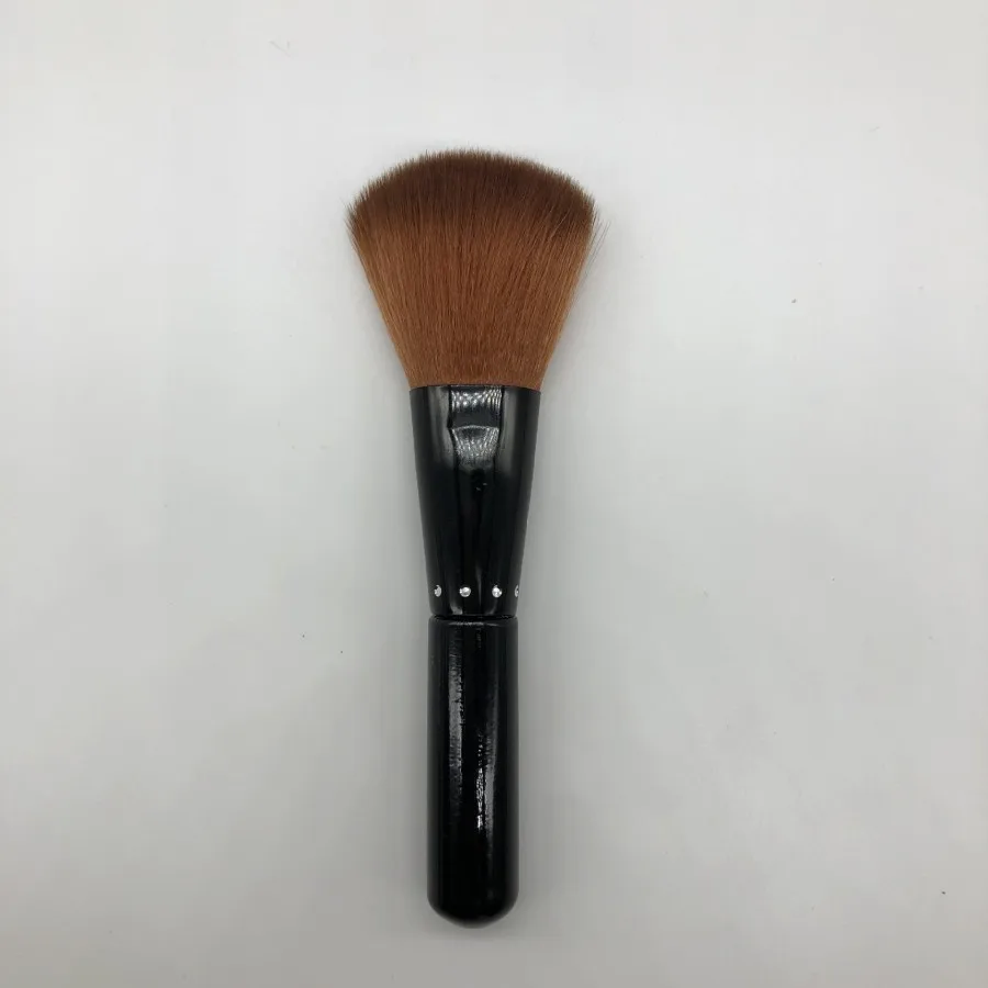 

Professional Makeup Brushes Blush Brush Foundation Make Up Brush Cosmetic Beauty Tools Pincel Maquiagem Face Brushes Makeup 082