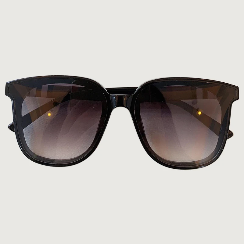 Luxury Fashion Sunglasses Women Vintage Big Frame Eyeglasses Mirror Classoc Oculos De Sol Feminino UV400