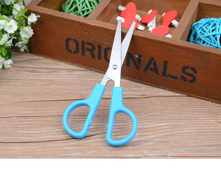 Qian Wang Stationery 6021 Students Kids Scissors Stainless Steel Children Baby Handmade Small with Safe Protective Case