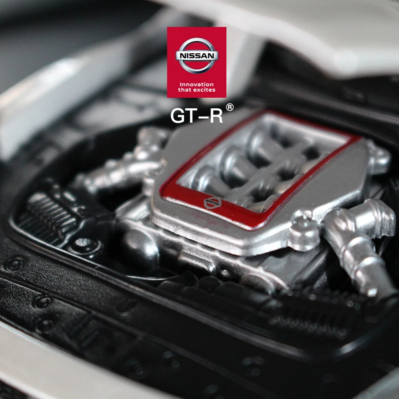 Bburago 1:24 2017 Nissan GTR спортивный автомобиль литье под давлением модель автомобиля