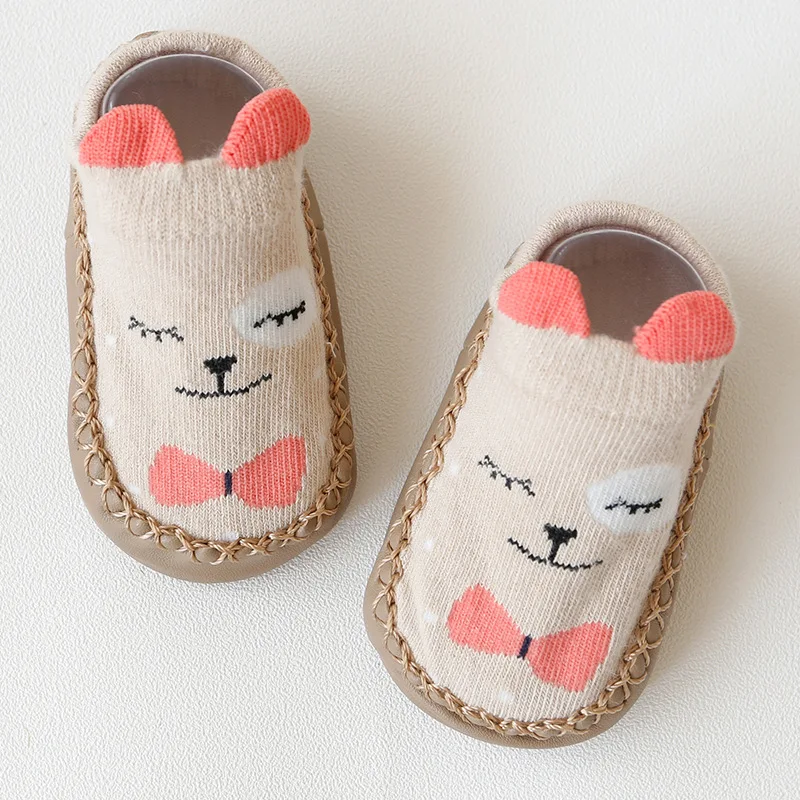Г. Модные детские носочки с резиновой подошвой, носки для младенцев осенне-зимние детские носки-тапочки для новорожденных нескользящие носки с мягкой подошвой - Цвет: Khaki bear