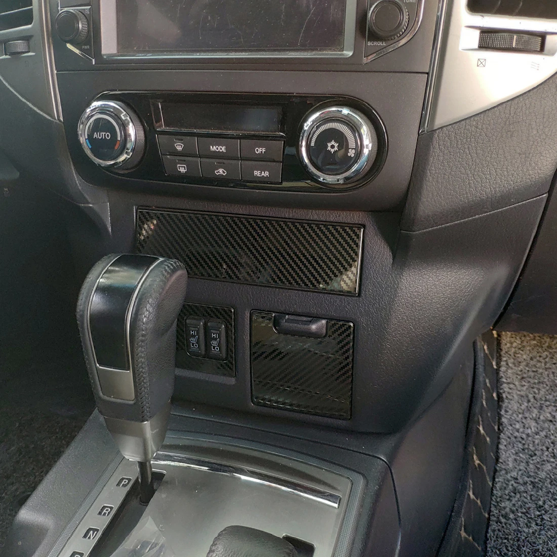 Углеродного волокна цвет подогрев сидений Кнопка Крышка для Mitsubishi PAJERO 2008 2009 2010 2011 2012 2013