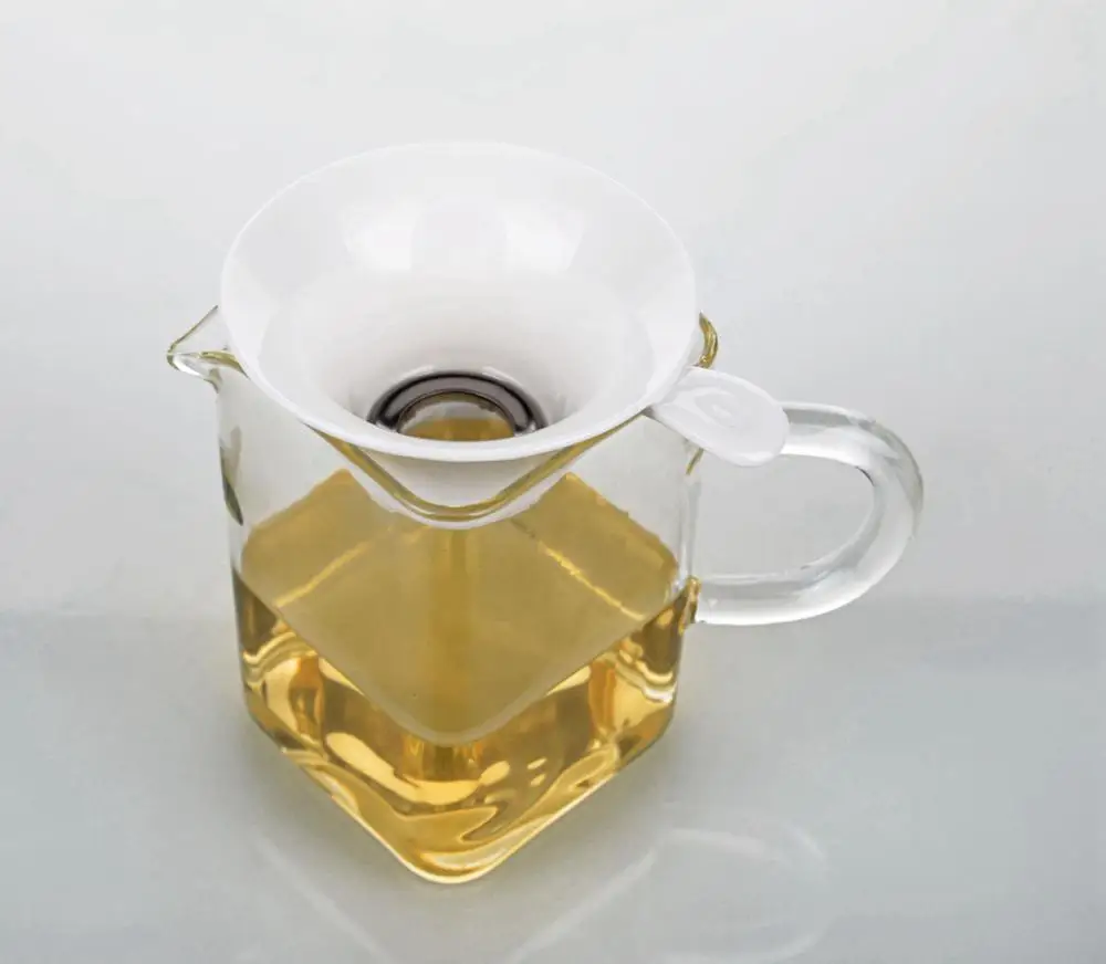 White Porcelain Fine Mesh Kungfu Tea Funnel Strainer Filter with Holder Stand