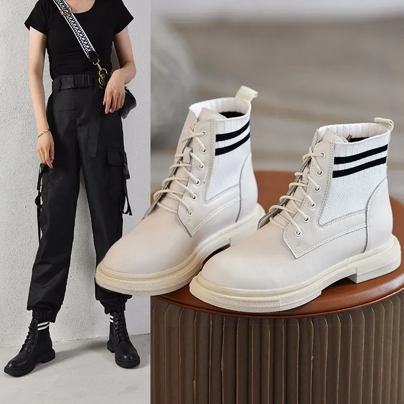 

2020 spring and autumn new Martin boots female retro fashion wild short boots handsome was thin front lace-up women's boots X158