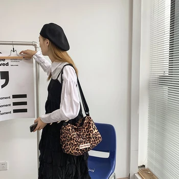 

Retro Ladies Shopping Shoulder Bag Nylon Animal Pattern Large Capacity Handbags Fashion Exquisite Shopping Bag