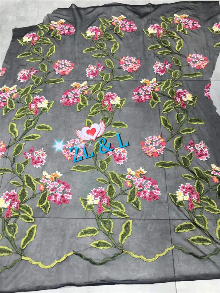 Exquisite floral embroidery Nigeria lace French mesh gauze African lace fabric suitable for high-end clothing dress skirt fabric