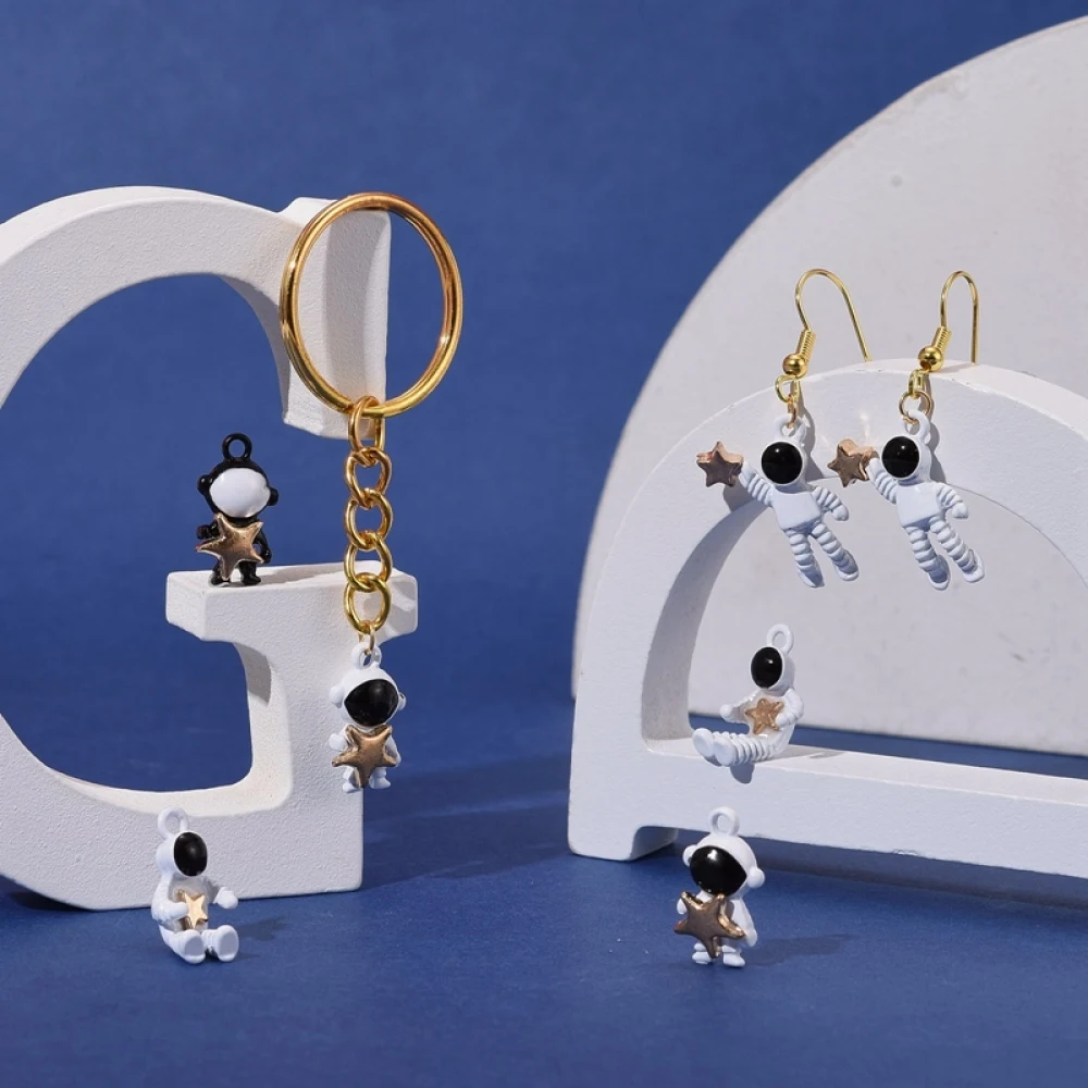 40pcs/Box Baking Painted Alloy Astronaut Pendants For DIY Handmade Jewelry Making Earring Necklace Keychain Decor Accessories