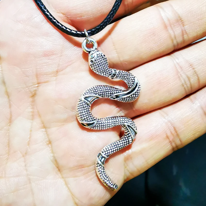 

New Fashion Tibetan Silver Color Pendant Snake Necklace Choker Charms Black Leather Cord Handmade Jewelry For Women Men Gifts
