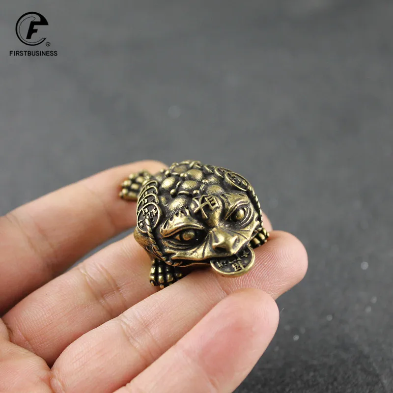 Tea Pet Ornaments Room Decor Statues Large Solid Copper Lucky Money Toad Tea Ceremony Small Ornaments Tea Pet Antique Animal Figures Miniatures Desk Decoration Craft