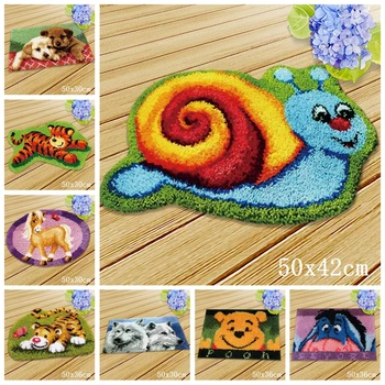 

Prajna Animal Carpet Embroidery Cartoon Smyrna Latch Hook Kits DIY Button Cushion Animals Needlework Mat Klink Haak Kussen Bloem