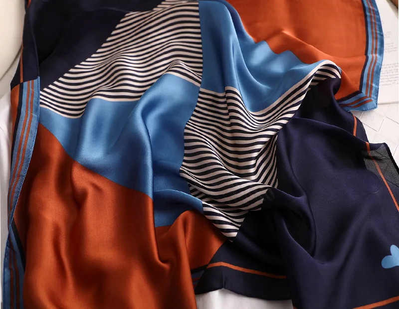 10364402902_2070773686