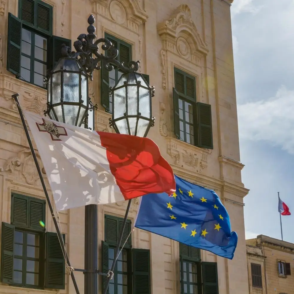 in-stock-3x5ft-90x150cm-white-red-mlt-malta (7)