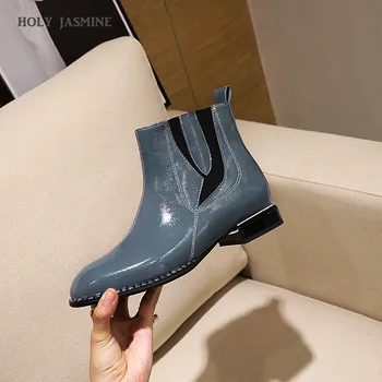 

HOT Women Boots New Autumn and Winter Retro Patent Leather Slip-On Chelsea Boots Ankle Short Plush Inside Square Heel
