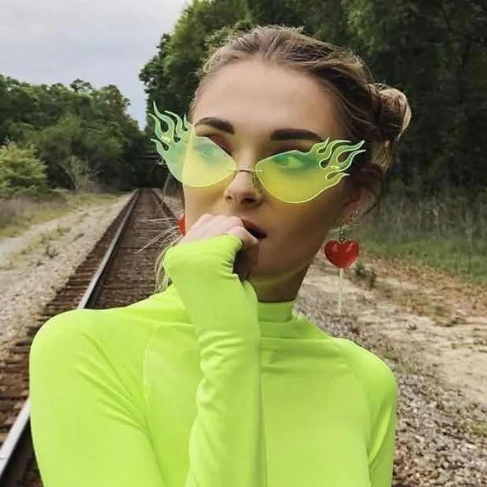 Chic della Fiamma del Fuoco a Forma di Occhiali Da Sole Per Le Donne 2020  di Lusso di Marca Senza Orlo Occhio di Gatto Occhiali Da Sole Degli Uomini  Retro Occhiali Femminile