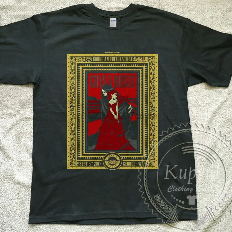 New GUNS N' ROSES TOUR GORGE AMPHITHEATRE 09 03 2017 GEORGE WA T-Shirt | Мужская одежда