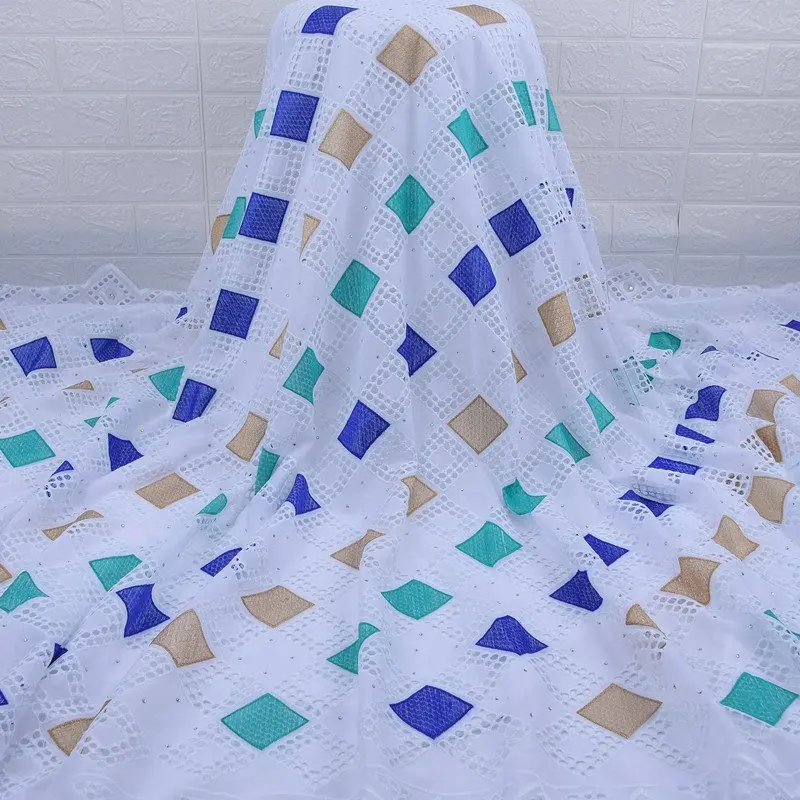 Hbc1955e1115b4d68bc5a3792663bbde05