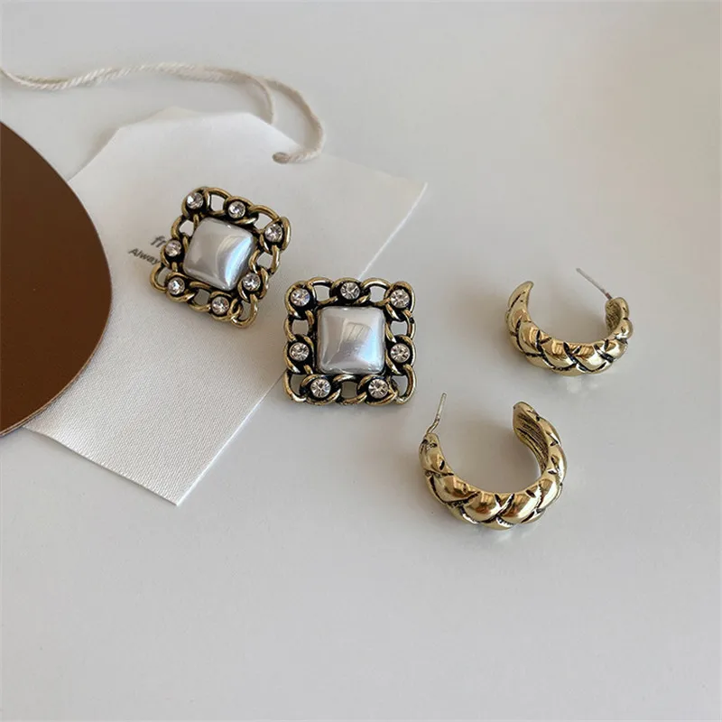 Vintage Gold Color Baroque Pearl Stud Earrings For Women C Circle Geometric Ladies Earring Fashion Studs Ear Jewelry | Украшения и