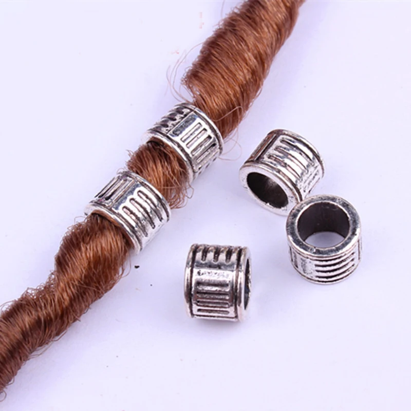 8826768667_662921666