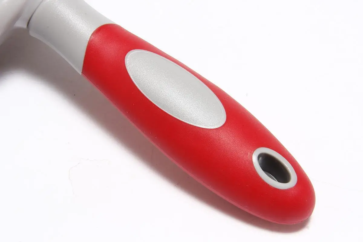 Pet hair removal comb (80). jpg