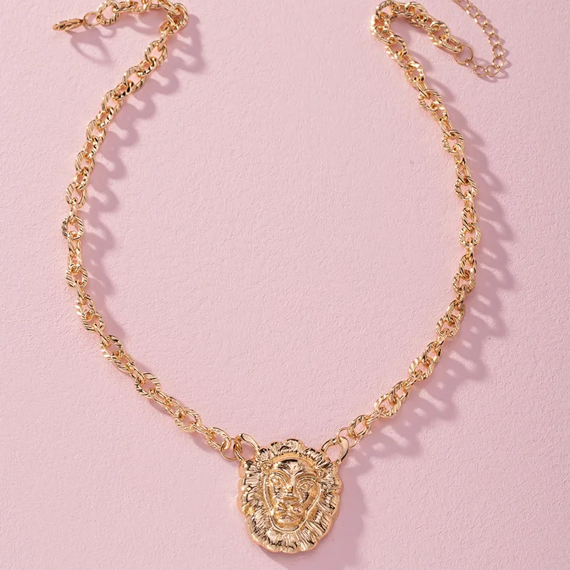 

2021 Vintage Baroque Lion Head Necklace Fashion Gold Color Medallion Pendant Necklace for Women Long Necklaces Hip Hop Jewelry