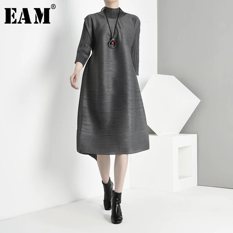 

[EAM] 2020 New Spring Summer Stand Collar Three Quarter Sleeve Gray Pleated Split Joint Big Size Dress Women Fashion Tide EB0150