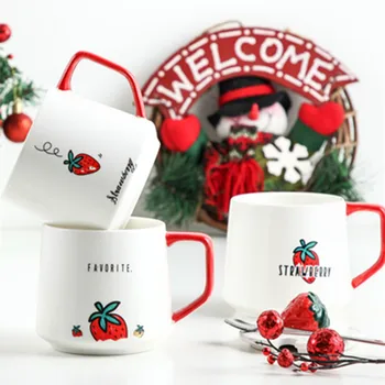 

Strawberry Cute Coffee Mug Creative with Lid Ceramic Personnalisable Handmade Esspresso Cups Caneca Kitchen Drinkware DB60MK