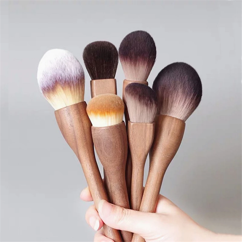 European Vintage Wood Handle Makeup Brush 1Pcs makeup brush