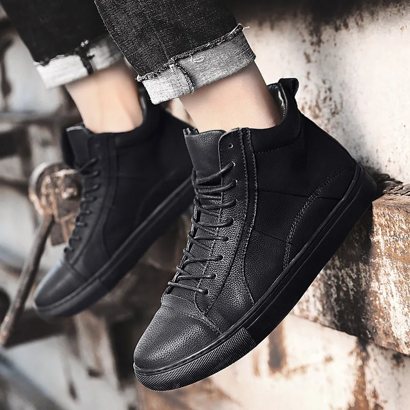 

2018 Winter New Style High Shoes Men Genuine Leather Casual Shoe Versatile plus Velvet Shoes Warm Ankle Boots Black And White wi