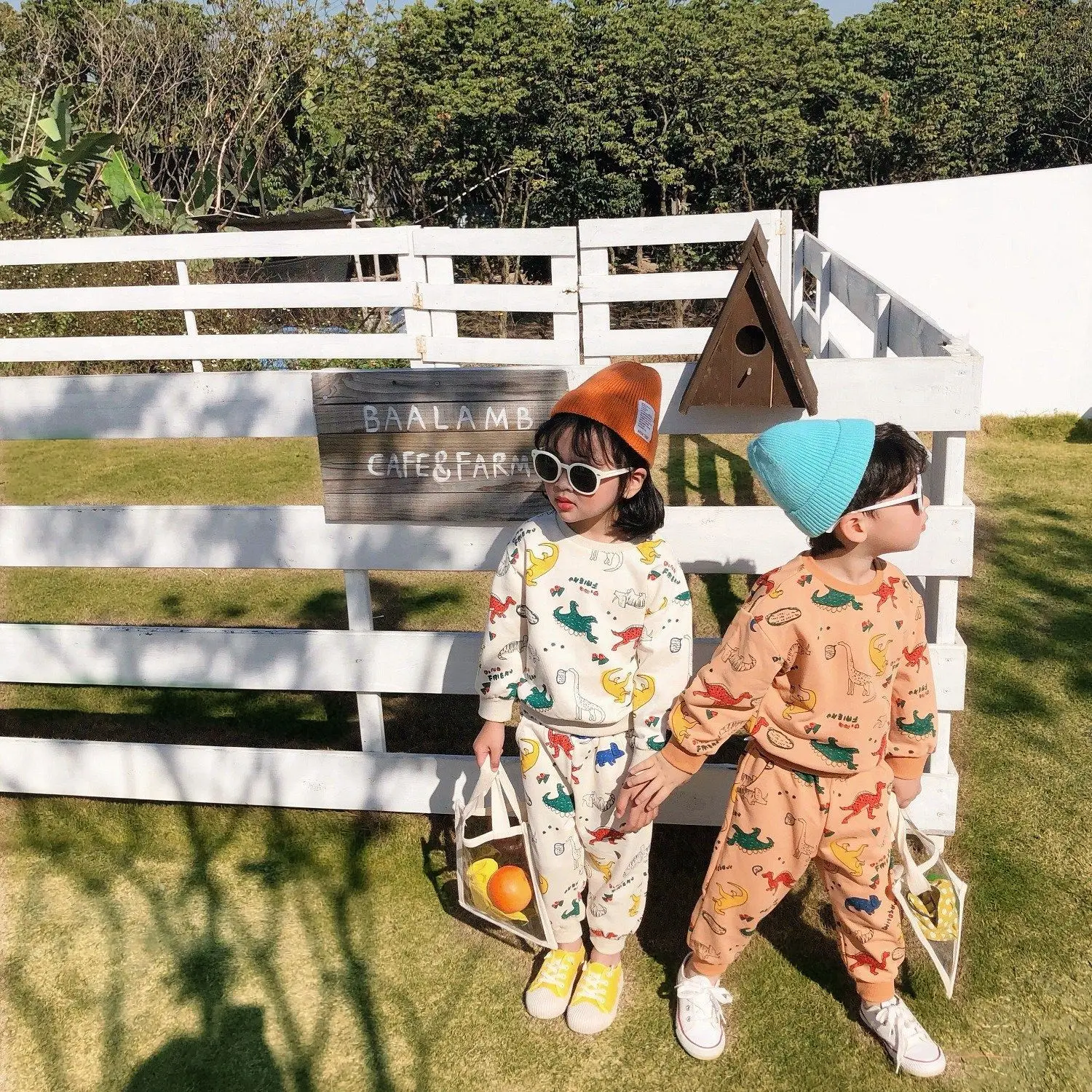 

Boys girls spring autumn cartoon dinosaur printed clothes sets children cotton long sleeve T shirt and pants 2pcs sets