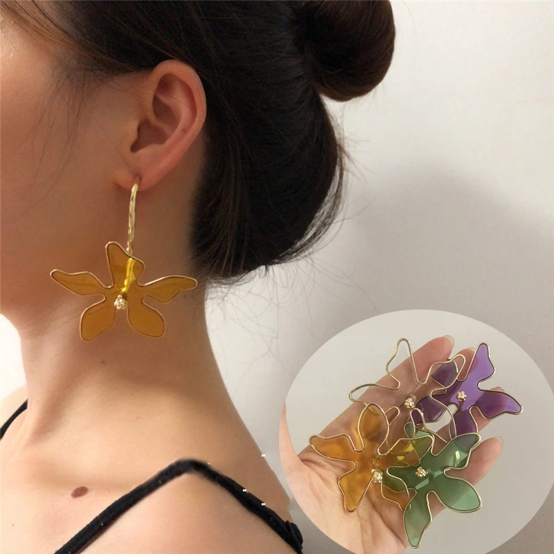 

SOHOT Silver Needle Asymmetry Colorful Transparent Acrylic Flowers Women Drop Earrings Imitation Crystal Party Jewelry Bijoux