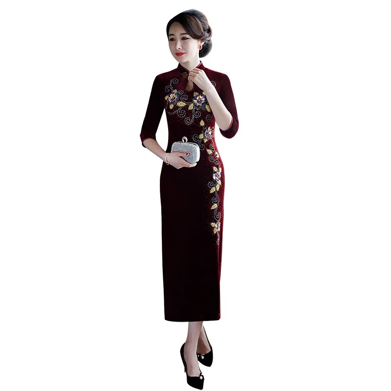 Бархат cheongsam женщины ретро мать бисером Чонсам ежедневно производительность Длинные cheongsam qipao вечерние китайское традиционное платье