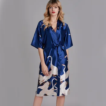 

2020 Spring New Ladies Silk Satin Thin Robe Comfort Fresh Style Floral Printed Sleepwear Sexy Nightgown Femme Satin Homewear