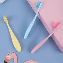 Детская зубная щетка с мягкой щетиной дети гигиена полости рта уход зуб как изображение чистки