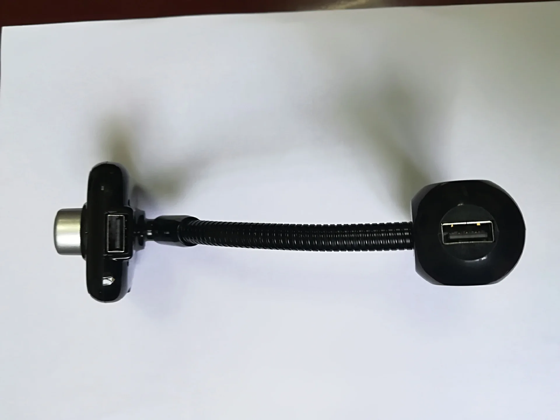 В автомобилях dab цифровой аудио 12 В AUX MP3 радио fm-передатчик передатчик bluetooth автомобильное зарядное устройство авто музыка