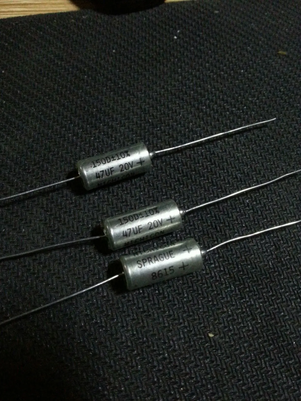 10 шт./30 шт. Соединенные Штаты стетоскоп спрэга 20V47UF 150D с серебряным покрытием gold seal осевой танталовый конденсатор с алюминиевой крышкой, 47(Европа) мкФ 20V