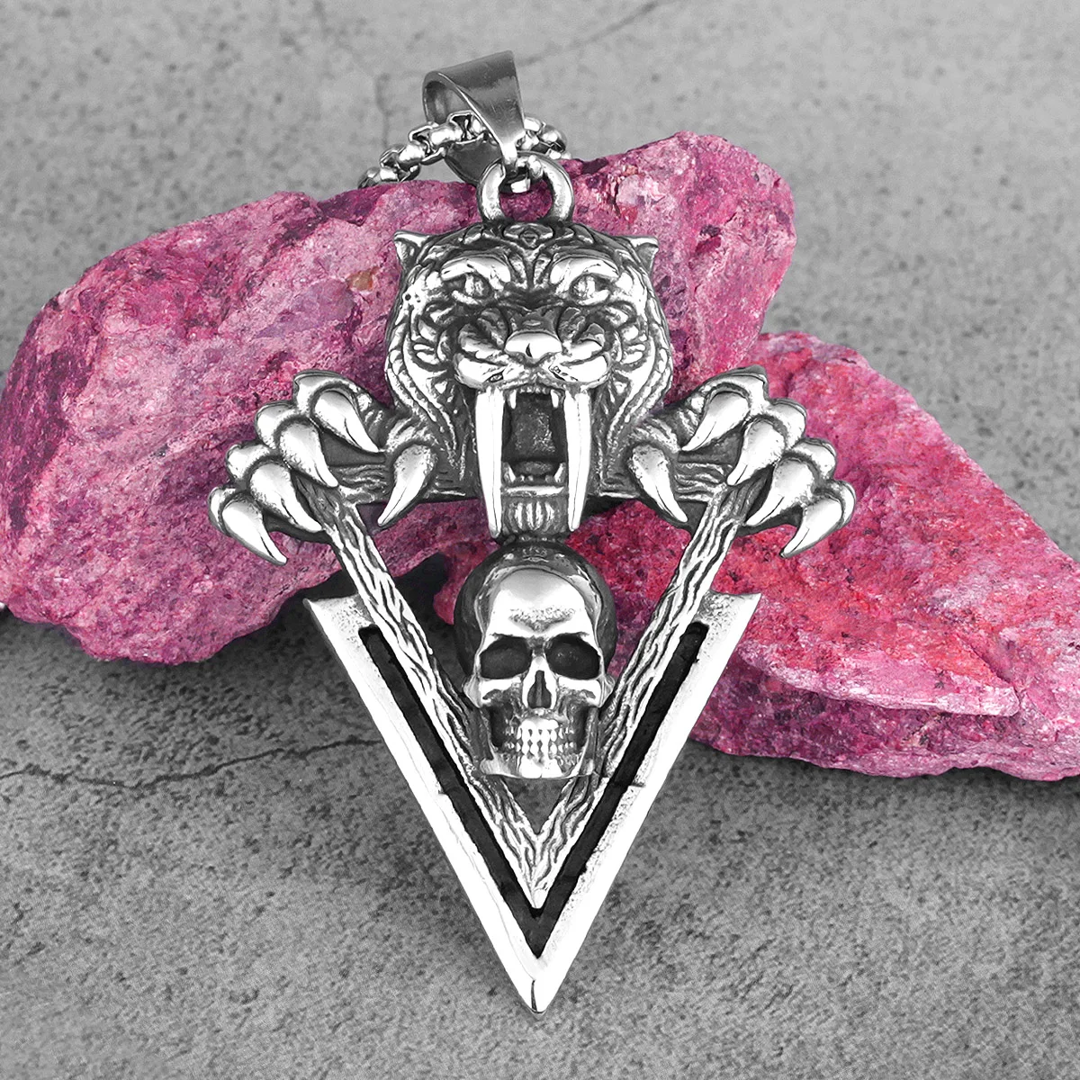 NEGS Colgante de dientes de tigre chapado en oro de 18 quilates, collar de acero inoxidable punk rock para hombres y mujeres, cadena de 24 pulgadas, joyería de animales hip hop