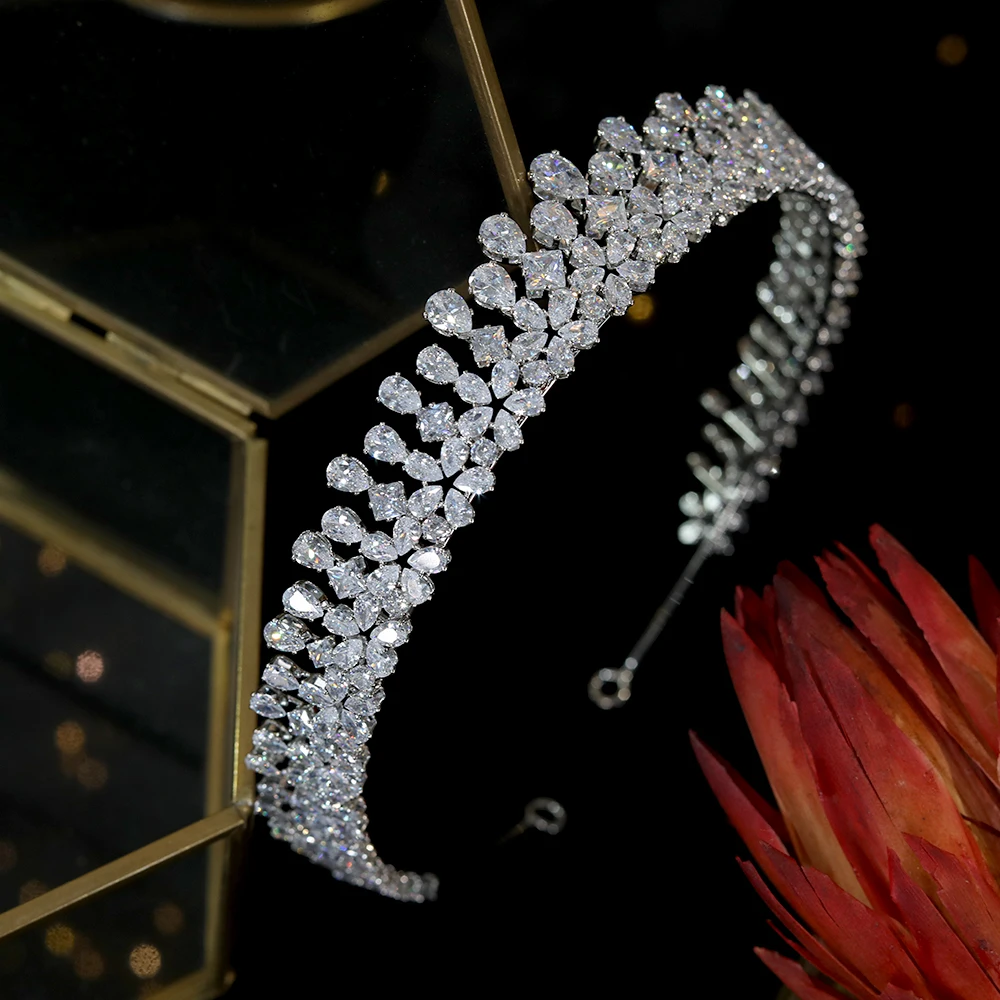 ASNORA Women's Princess Crown Headband Crystal Tiara and Crown Headband Jewelry Bridal Hair Accessories Wedding A01084