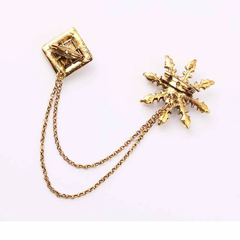 Snowflake Elk Brooch Bejeweled Kit Rhinestone Decor Chain Collar Pin Lapel  Women Corsage Clip Mens Sweater Cardigan Man 