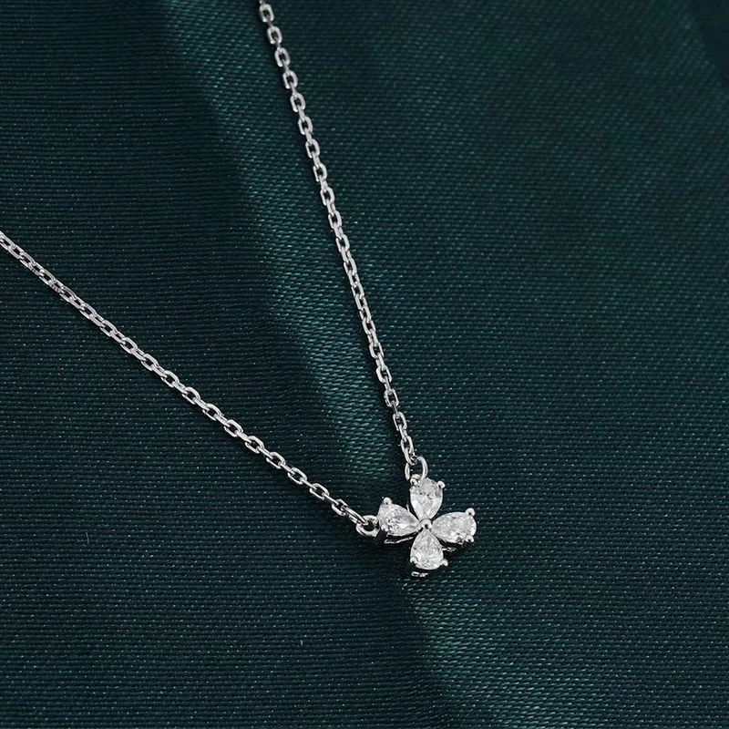 

Aazuo Real 18K White Gold Real Pyriform Diamond 4 Leaf Flower Pendent With Chain Necklace gifted for Women Party 18Inch Au750
